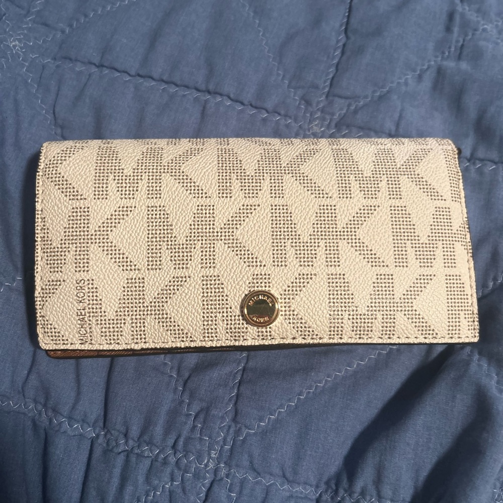 Michael Kors Vanilla/LUGG LG Slim Wallet
